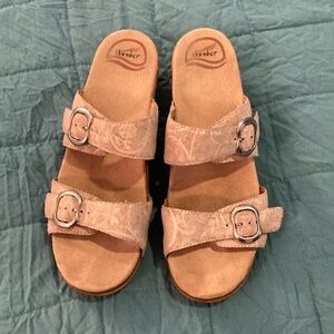 Women’s Dansko leather sandals size 41